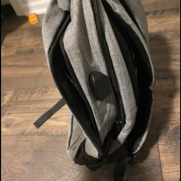 Backpack - Picture 4 of 4